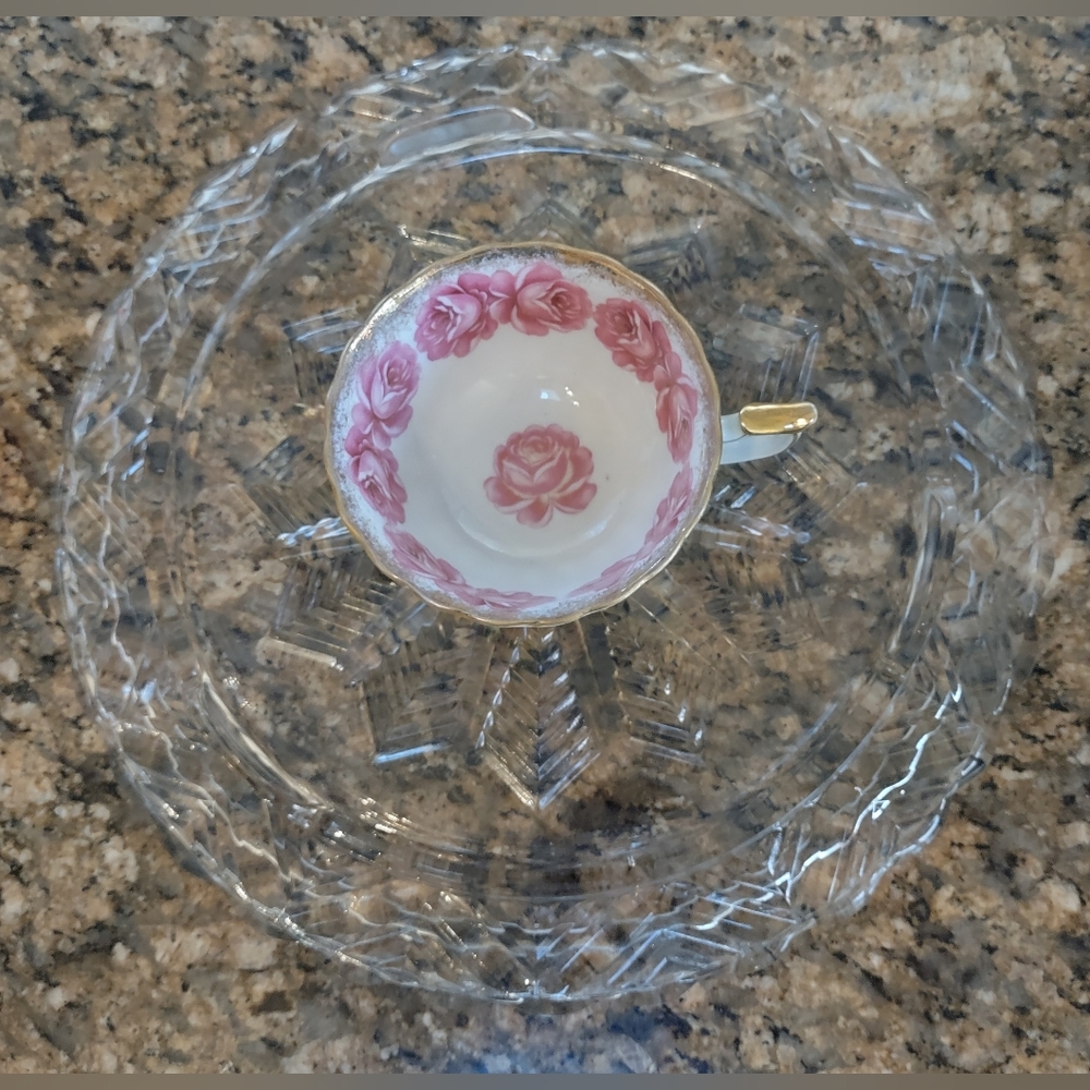 Vintage tea cup. Reversible chip and dip/cake plate
